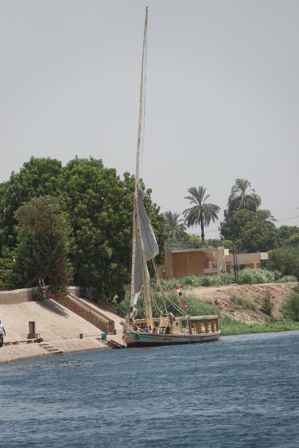 Jj Jamaica Felucca Hotell Aswan Exteriör bild