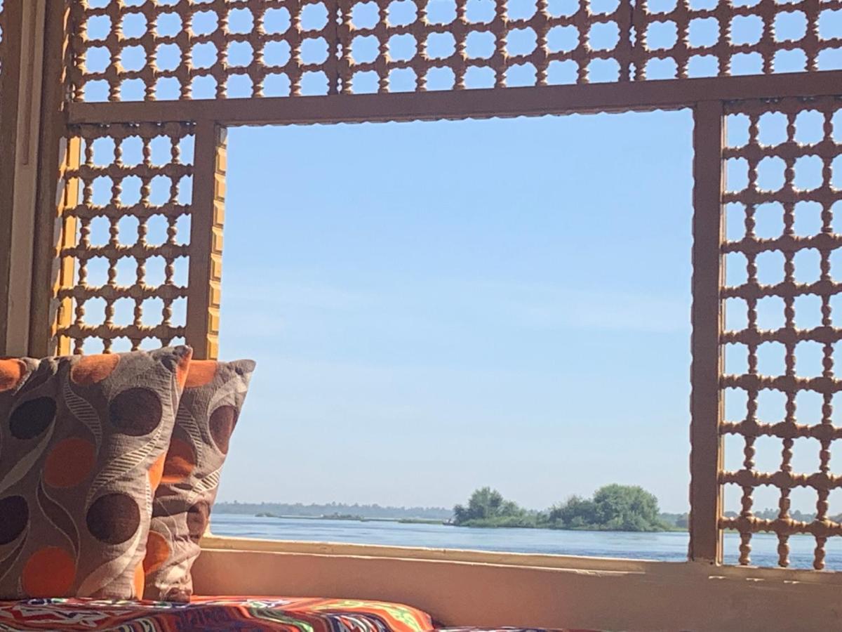 Jj Jamaica Felucca Hotell Aswan Exteriör bild