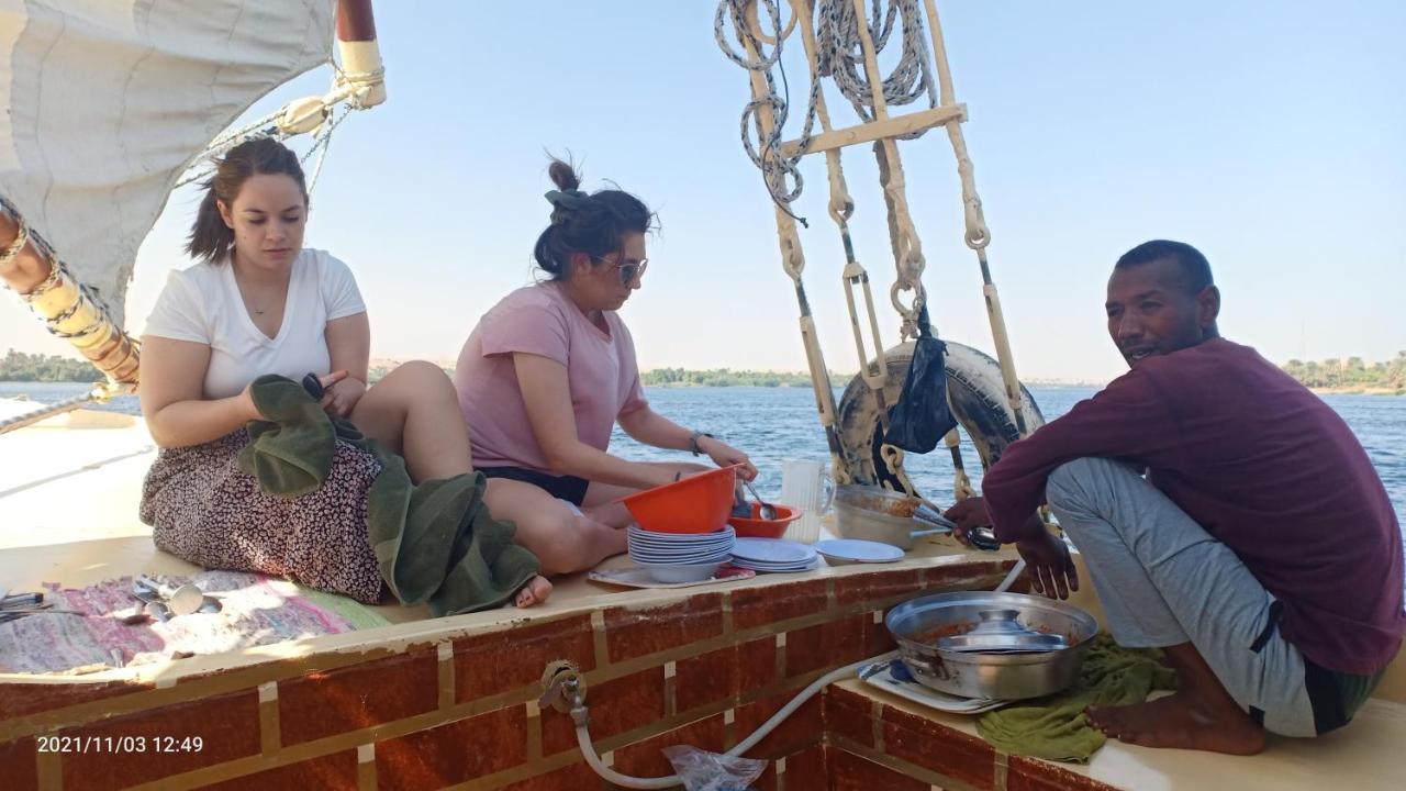 Jj Jamaica Felucca Hotell Aswan Exteriör bild